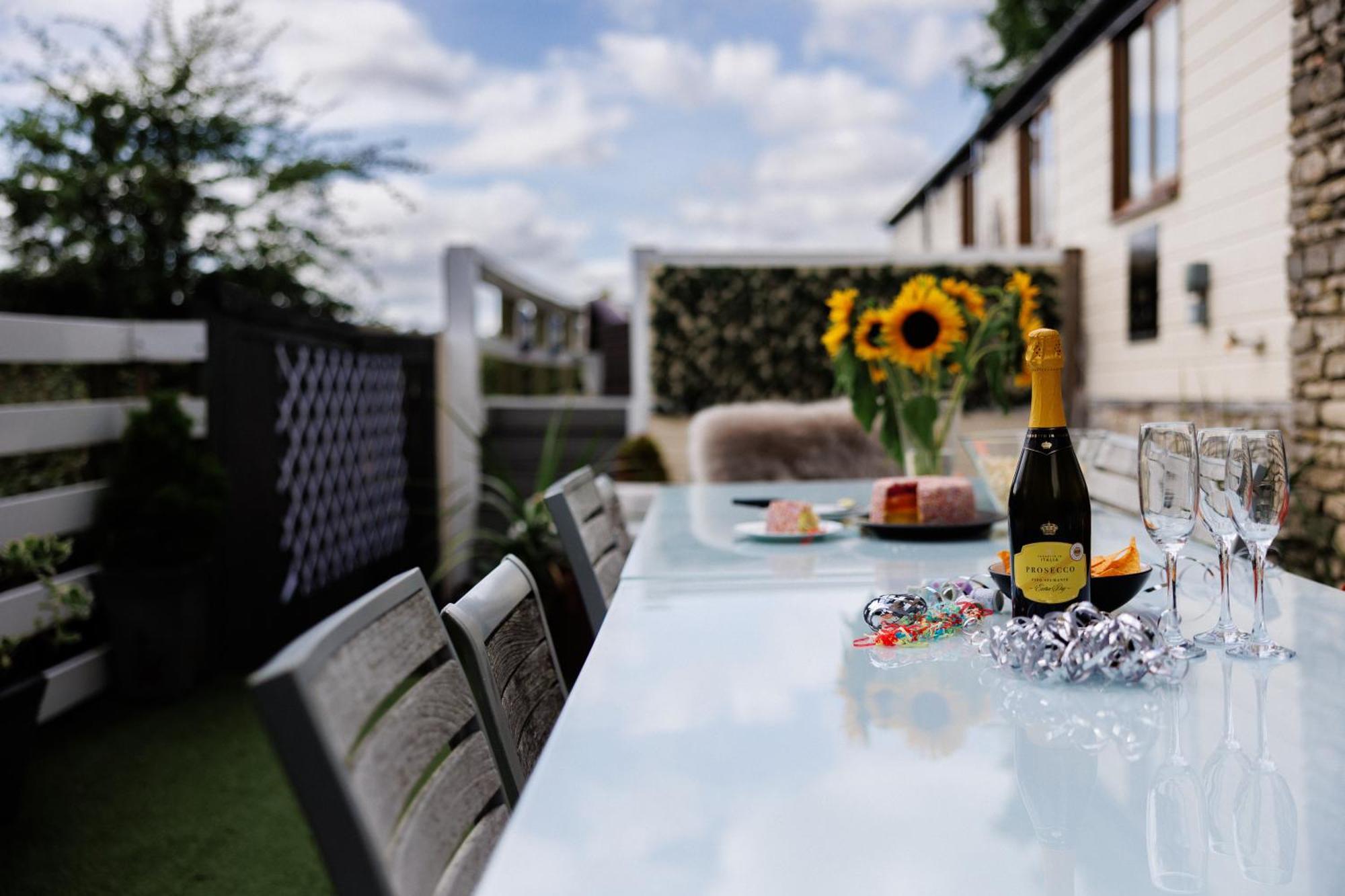 Villa The West Barn Near Bath, Sleeps 24 And 2 Hot Tubs Bristol Exterior foto